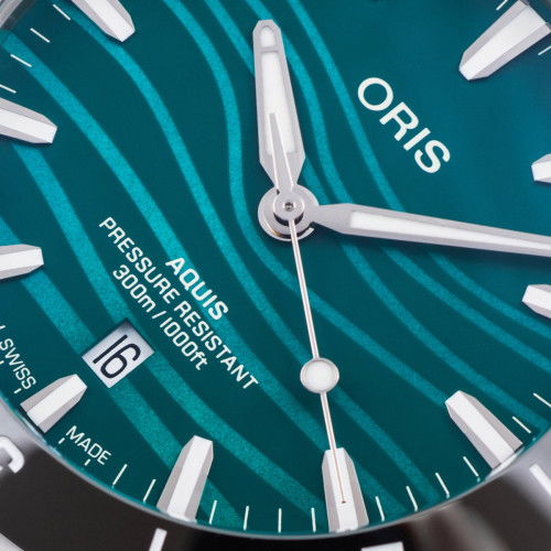 Helen Kirchhofer - Oris Aquis Date Yangtze Jiangtun Limited Edition - 01 733 7789 4197-Set