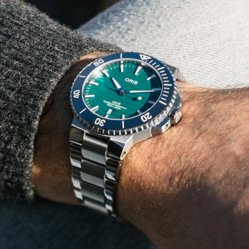 Helen Kirchhofer - Oris Aquis Date Yangtze Jiangtun Limited Edition - 01 733 7789 4197-Set