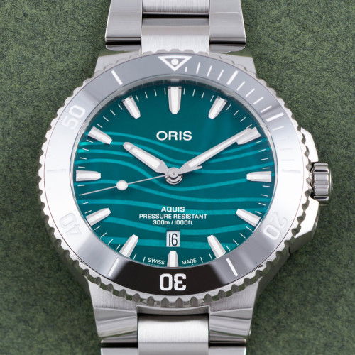 Helen Kirchhofer - Oris Aquis Date Yangtze Jiangtun Limited Edition - 01 733 7789 4197-Set