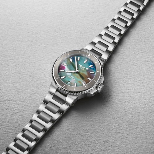 Helen Kirchhofer - Oris Aquis Date Upcycle - 01 733 7792 4150-07 8 19 05P