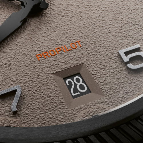 Helen Kirchhofer - Oris ProPilot Date Desert Edition - 01 733 7802 8766-07 4 20 30GLC