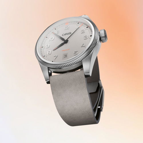 Helen Kirchhofer - Oris ProPilot Date - 01 733 7805 4163-07 6 20 15LC