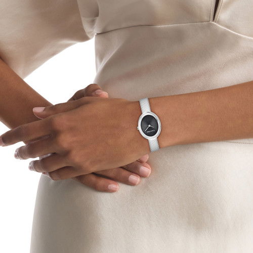 Helen Kirchhofer - Calvin Klein Twisted Bezel - 25100151