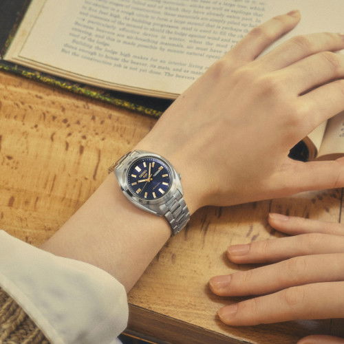 Helen Kirchhofer - Seiko 5 Sports - SRE021K1