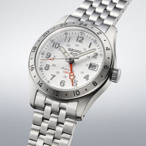 Helen Kirchhofer - Seiko 5 Sports Field Automatic GMT - SSK059K1