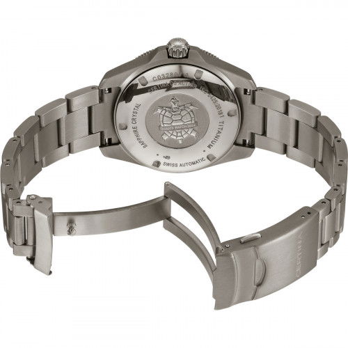 Helen Kirchhofer - Certina DS Action Diver Powermatic 80 (38 mm) - C032.807.44.081.00