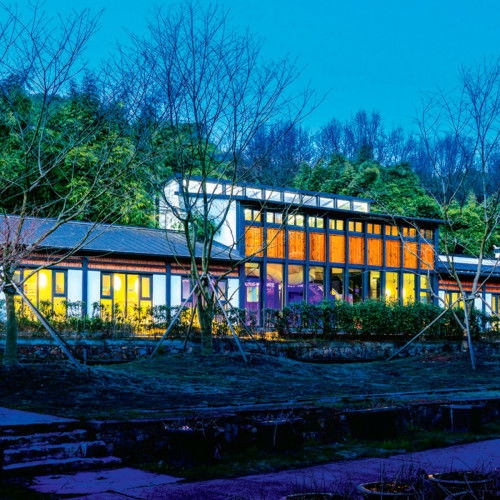 Helen Kirchhofer - Oris Aquis Date Yangtze Jiangtun Limited Edition - 01 733 7789 4197-Set