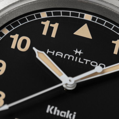 Helen Kirchhofer - Hamilton Khaki Field Quartz (38 mm) - H69401930