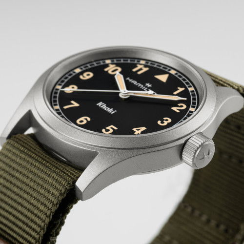 Helen Kirchhofer - Hamilton Khaki Field Quartz (38 mm) - H69401930