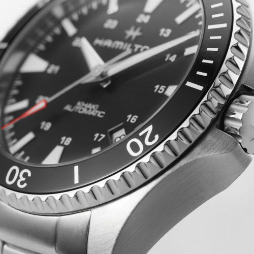 Helen Kirchhofer - Hamilton Khaki Navy Scuba Auto - H82335131