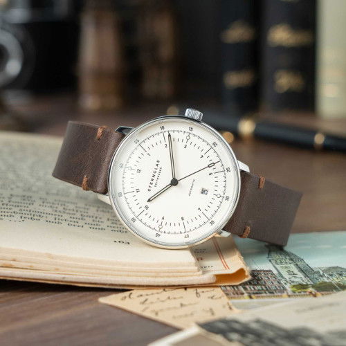 Helen Kirchhofer - Sternglas Hamburg Automatik - S02-HH47-VI11