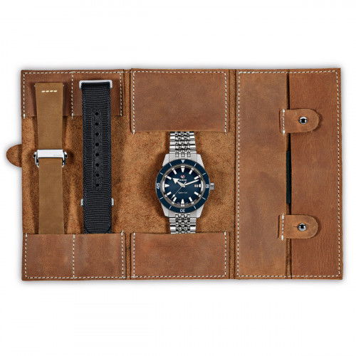 Helen Kirchhofer - Rado Captain Cook Automatic Set - R32505208