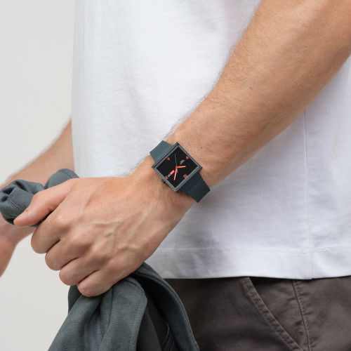 Helen Kirchhofer - Swatch Squared Off - SO34M701