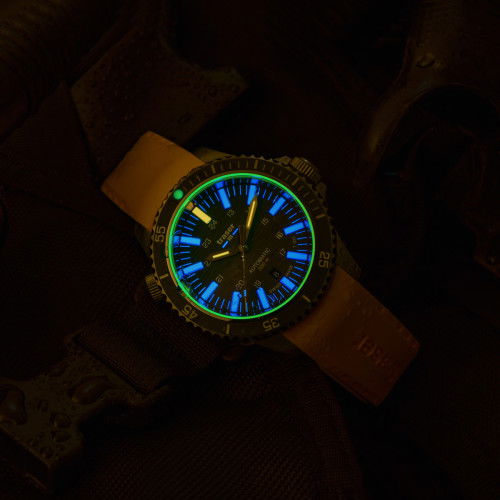 Helen Kirchhofer - Traser P67 Diver Automatic T100 - 110331