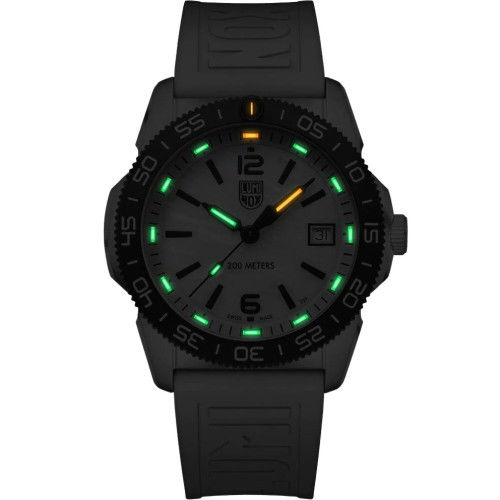 Helen Kirchhofer - Luminox Pacific Diver 3120M Series - XS.3128M.SET