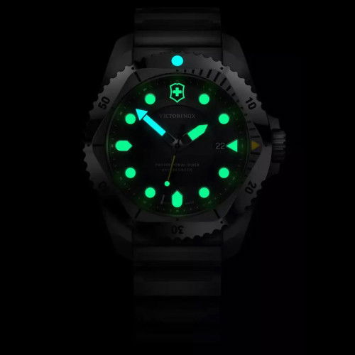 Helen Kirchhofer - Victorinox Dive Pro Quartz - 241990