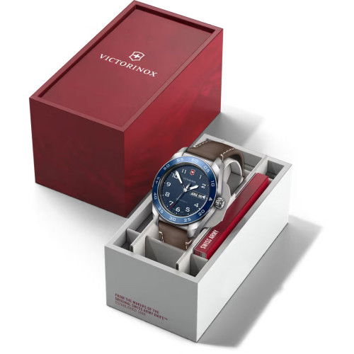 Helen Kirchhofer - Victorinox Swiss Army Quartz - 242040