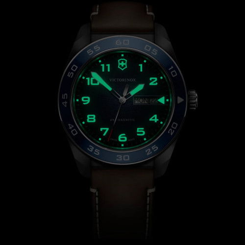 Helen Kirchhofer - Victorinox Swiss Army Quartz - 242040