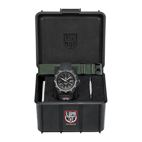 Helen Kirchhofer - Luminox Recon Nav SPC 8830 Series - XL.8837.SET