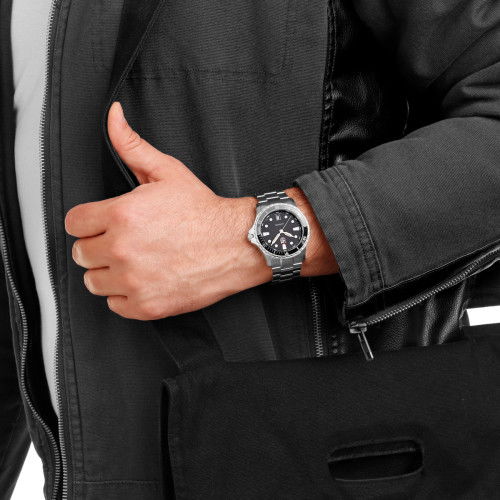 Helen Kirchhofer - Luminox Sport Timer 0940 Series - XS.0941