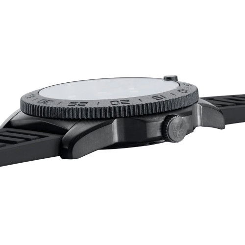 Helen Kirchhofer - Luminox Pacific Diver 3120 Series - XS.3123.B