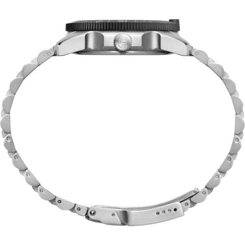 Helen Kirchhofer - Luminox Pacific Diver 3120M Series - XS.3123M.SET.1