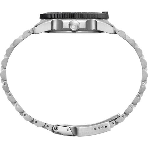 Helen Kirchhofer - Luminox Pacific Diver 3120M Series - XS.3126M.1