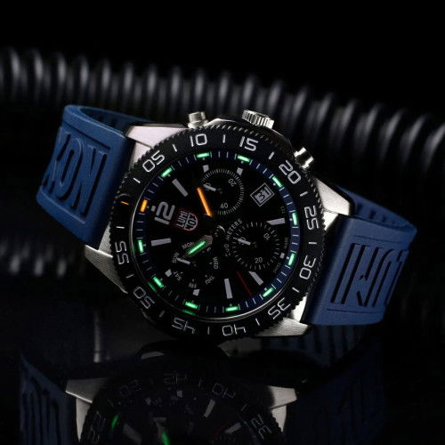 Helen Kirchhofer - Luminox Pacific Diver Chrono 3140 Series - XS.3143