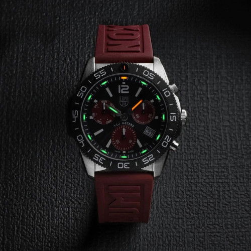 Helen Kirchhofer - Luminox Pacific Diver Chrono 3140 Series - XS.3155