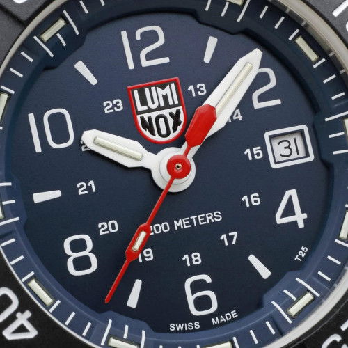 Helen Kirchhofer - Luminox Navy Seal Steel 3250 Series - XS.3253.CB