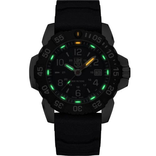 Helen Kirchhofer - Luminox Navy Seal Steel 3250 Series - XS.3253.CB