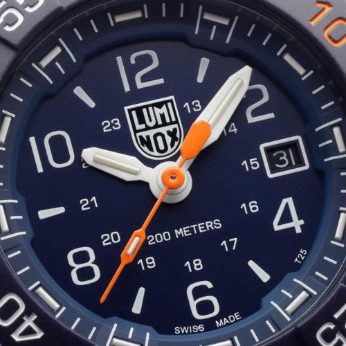 Helen Kirchhofer - Luminox Navy Seal Steel 3250 Series - XS.3253.CBNSF.SET