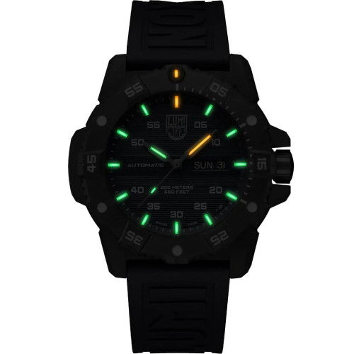 Helen Kirchhofer - Luminox Master Carbon Seal Automatic 3860 Series - XS.3863