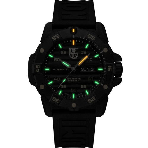 Helen Kirchhofer - Luminox Master Carbon Seal Automatic 3860 Series - XS.3865.GOLD