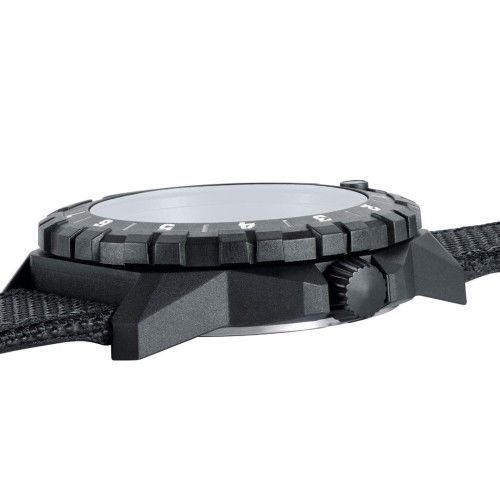 Helen Kirchhofer - Luminox F-117 Nighthawk 6440 Series Skunk Works Heritage - XA.6442.H.SET