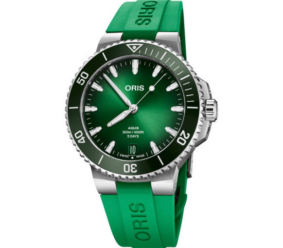 Helen Kirchhofer - Oris Aquis Date Caliber 400 - 01 400 7790 4157-07 4 23 47EB