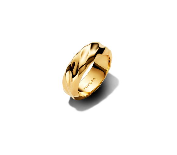 Pandora Rippled Wide Band Ring - 163886C00